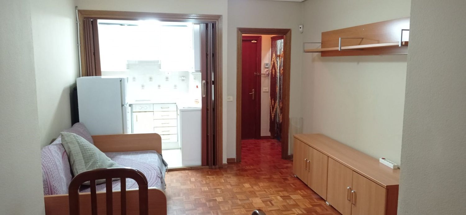 Piso en calle de Francisco Santos, 25 - Foto 4