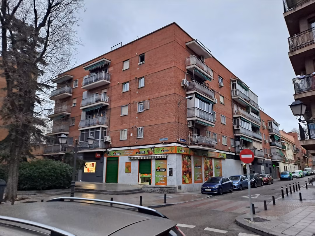 Piso en  Calle de Albino Hernández Lázaro 31