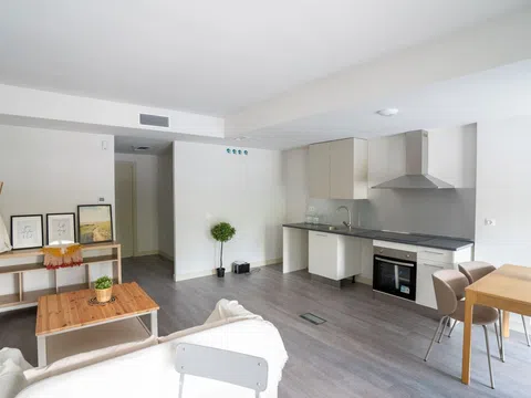 Piso en calle Alvaro Mutis, 3