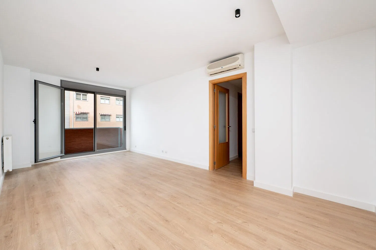 Piso en calle San Juan de Ortega - Foto 3