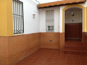 Casa adosada en  Avenida Medellín 39 - Foto 1