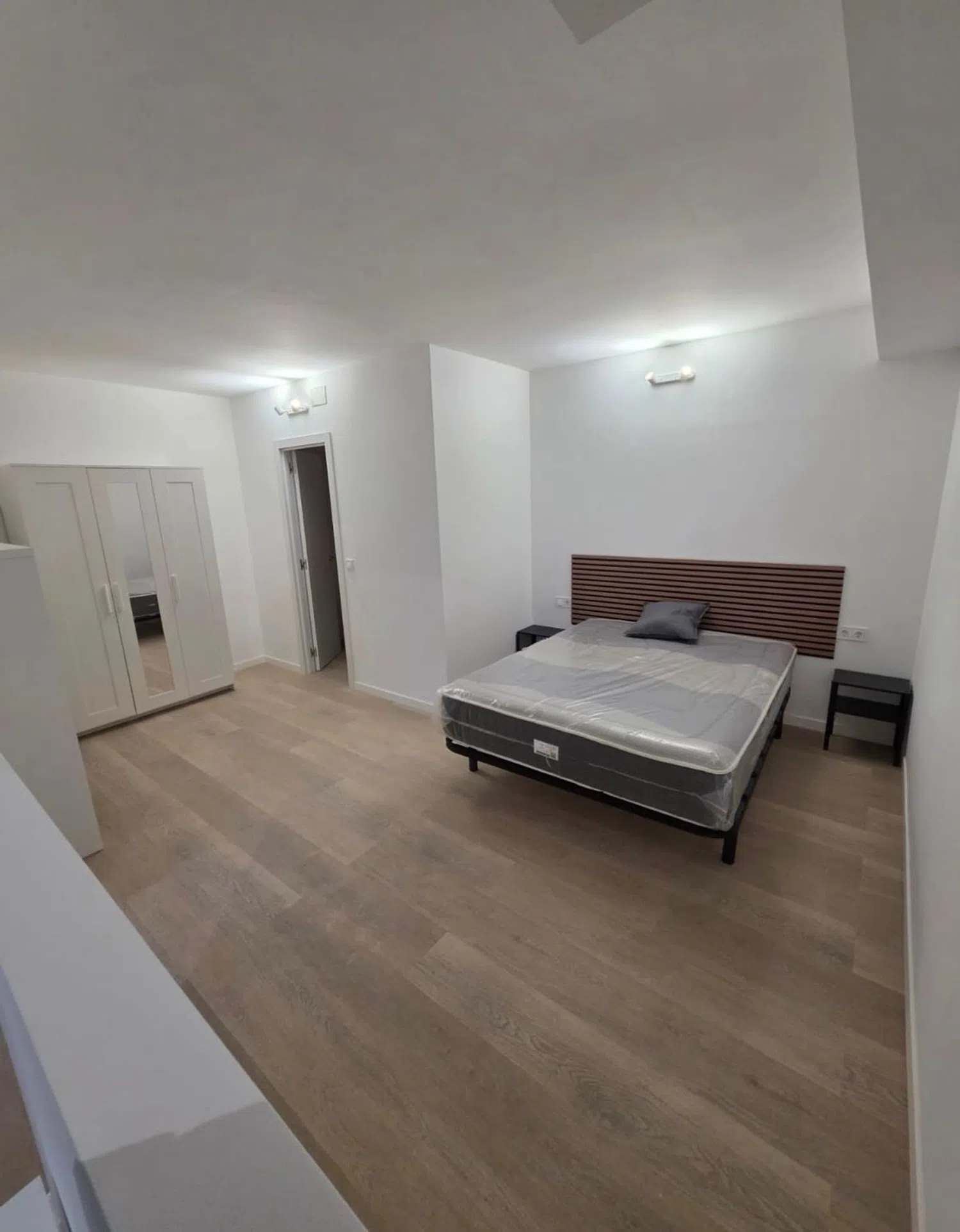 Estudio en calle de la Independència, 38 - Foto 2