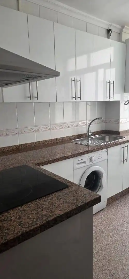 Piso en  Avenida del Doctor Marañón 35 - Foto 2
