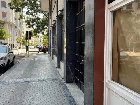 Piso en calle de María de Guzmán, 6