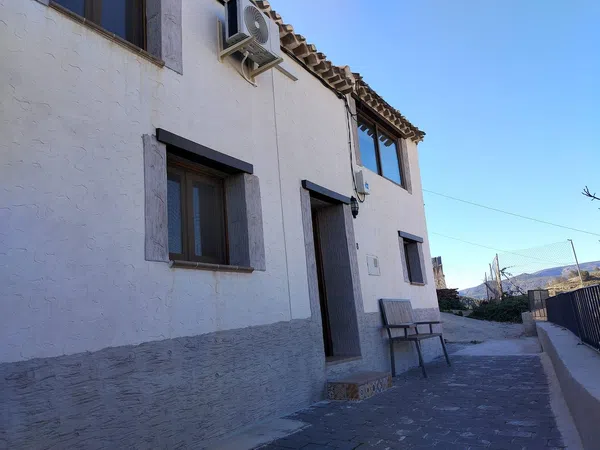 Chalet adosado en Calle Barrio de las Eras, 18 - Foto 1