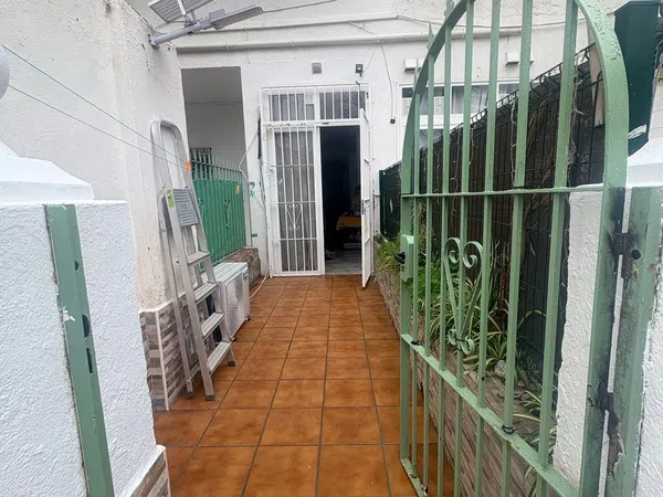 Estudio en calle Moreno Torroba, 3 - Foto 1