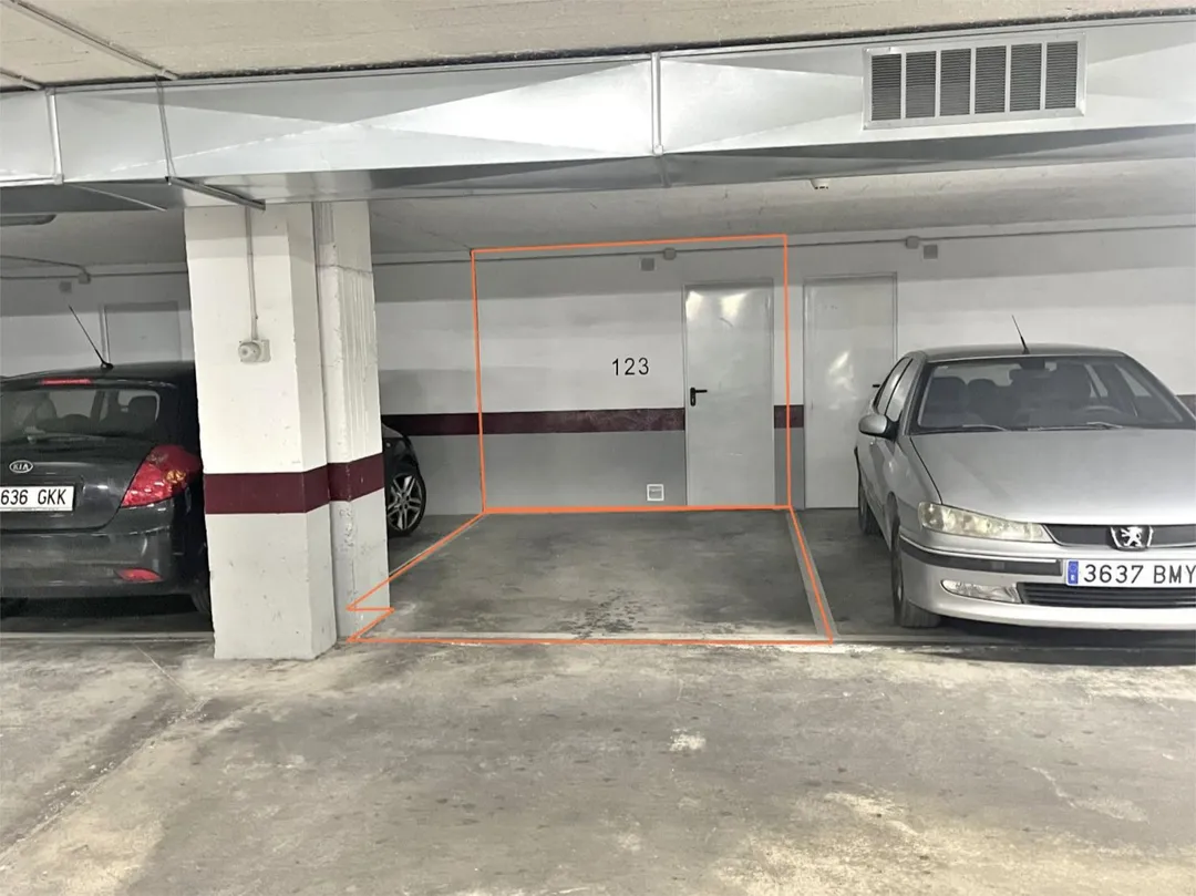 Piso en  Carrer del Pare Guillem Vives 4 - Foto 16