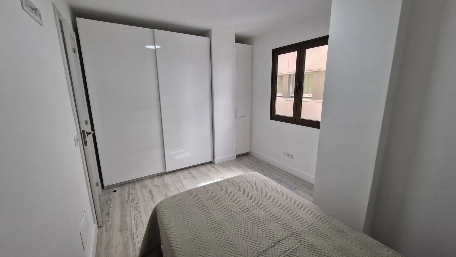 Piso en calle Presidente Alvear, 57 - Foto 2