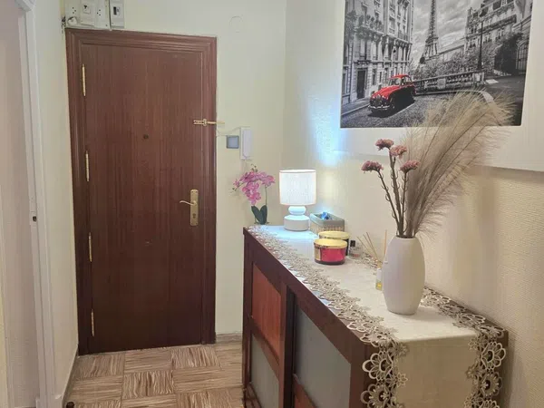 Piso en calle Virgen de África, 3