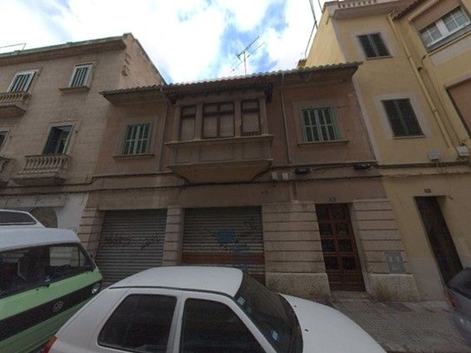 Edificio residencial en Calle de Ramon Muntaner, 31 - Foto 1