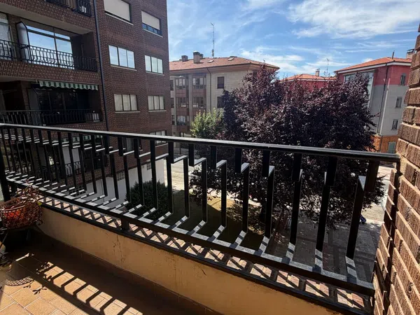 Piso en Avenida Reyes Católicos, 10 - Foto 4