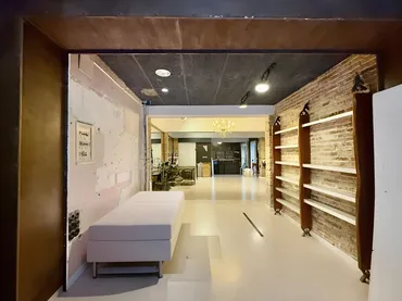 Local comercial en  Carrer de Mossèn Jaume Soler i Puigvert - Foto 1
