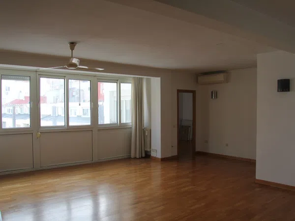 Piso en calle de Eugenio Salazar, 58