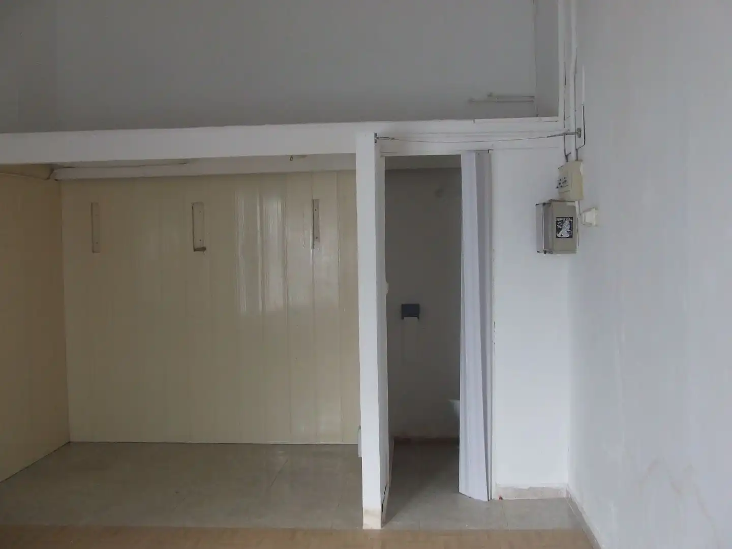 Local comercial en  Carrer d'Àngel Guimerà 130 - Foto 4