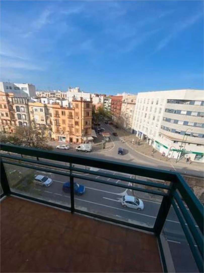 Piso en Nervión - Foto 9
