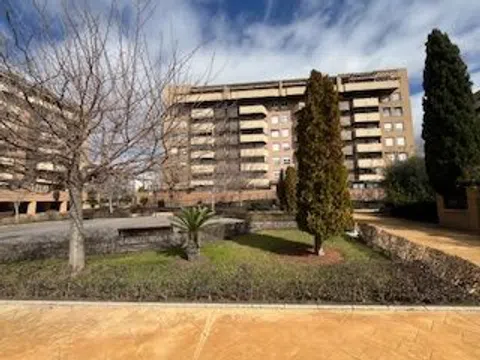 Piso en calle Yegen, 3