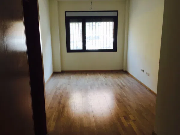 Estudio en paseo de los Jesuitas, 12