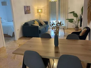 Apartamento en calle Calle Condes de Crespo Rascón 1 - Foto 4