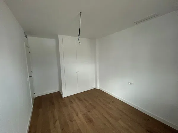 Piso en Isabel de Villena, 1 - Foto 5