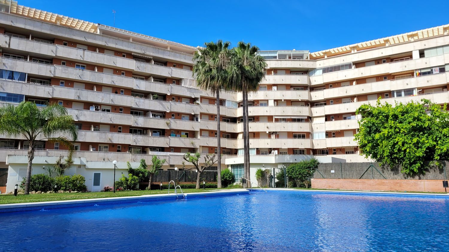 Piso en avenida Juan Carlos I, 52 - Foto 1