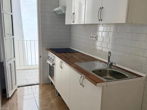 Piso en avenida Benito Perez Galdos, 19 - Foto 3