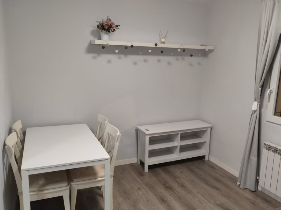 Piso en  Calle de Cangas de Narcea 5 - Foto 3