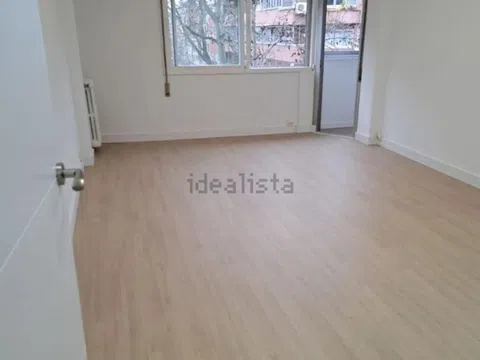 Piso en calle Alcalá, 281