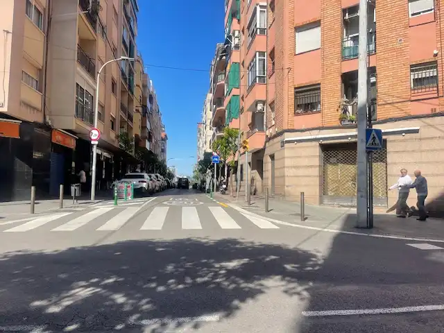 Local comercial en Esplugues de Llobregat - Foto 2