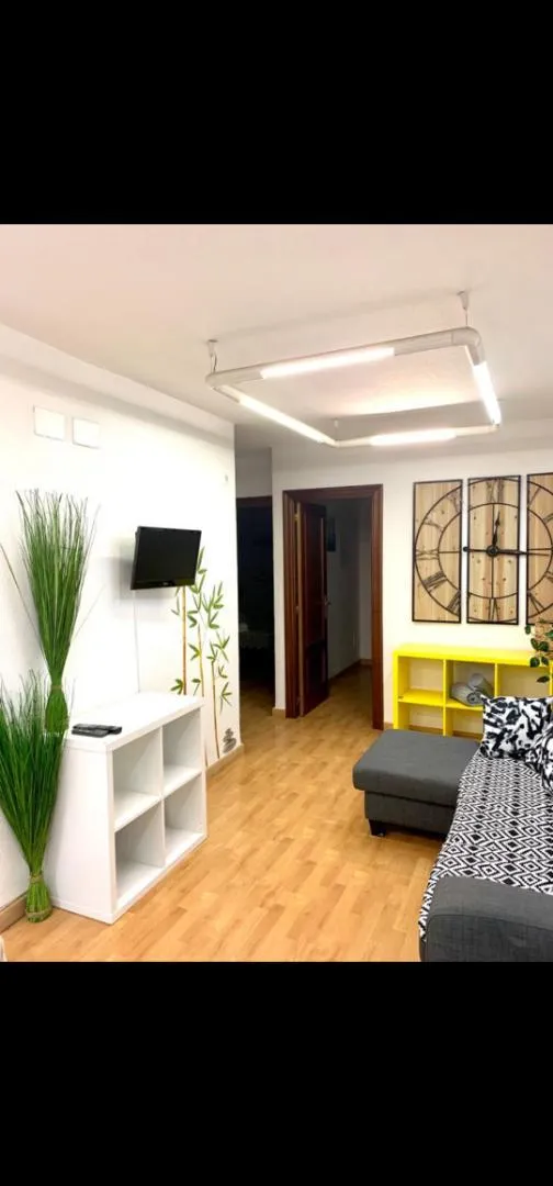 Piso en  Calle Reyes Católicos 18 - Foto 3