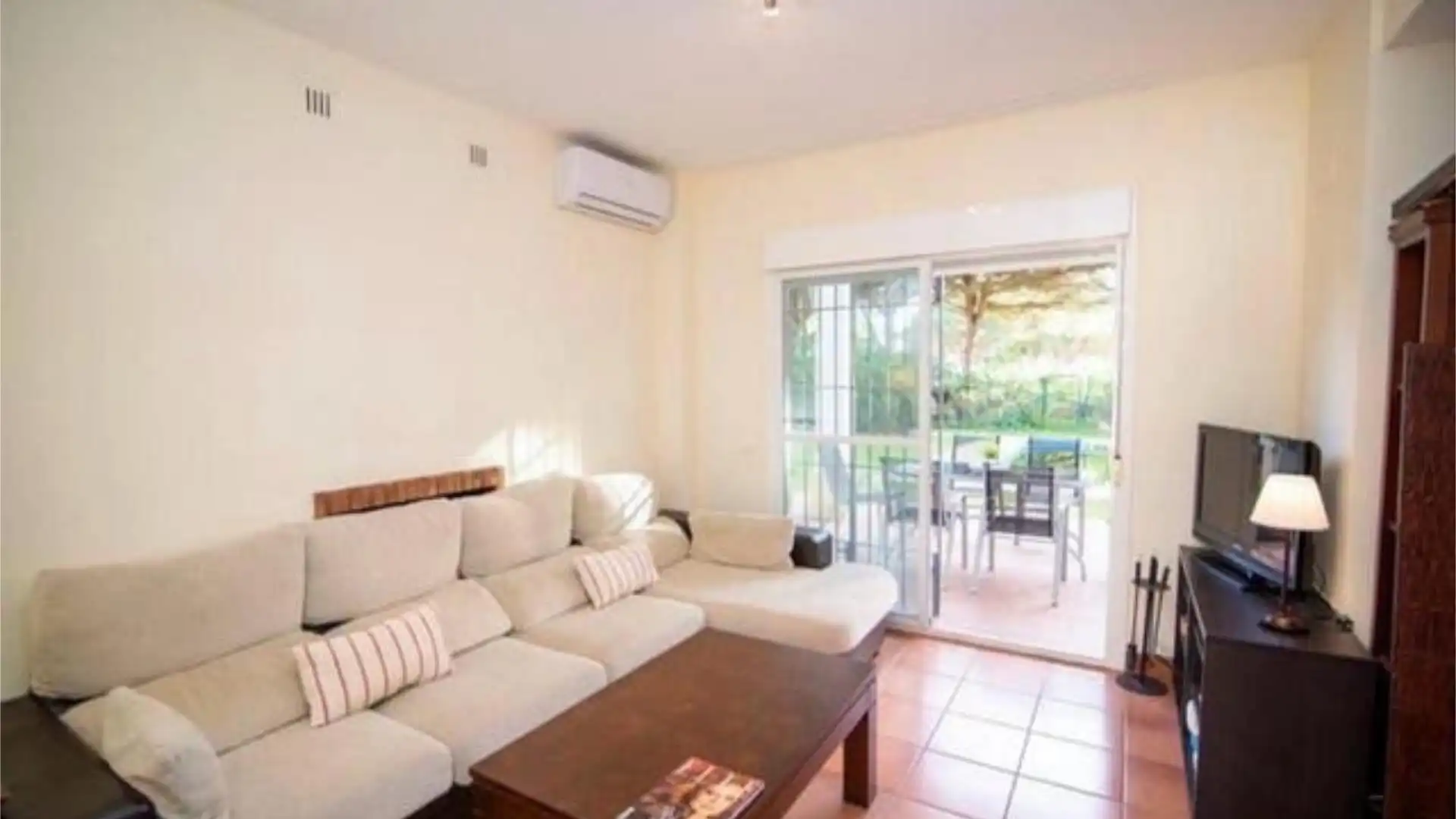 Casa adosada en Novo Sancti Petri - Foto 2