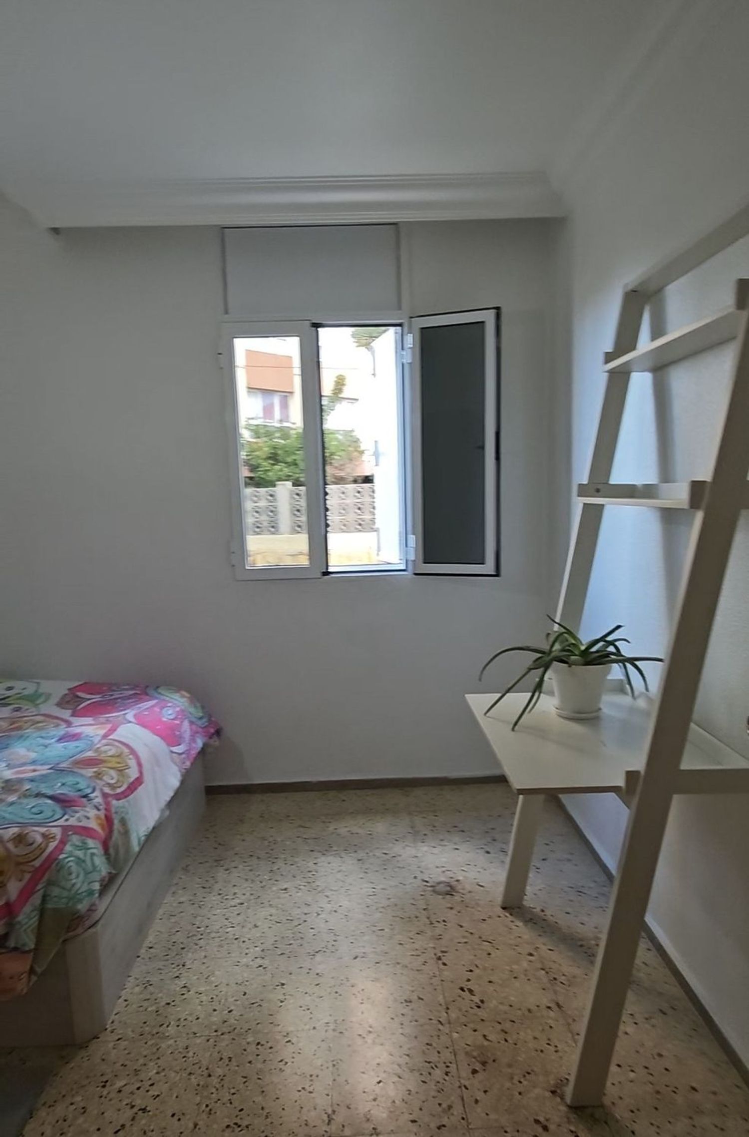 Piso en calle Farmacéutico Miguel Padilla, 2 - Foto 14