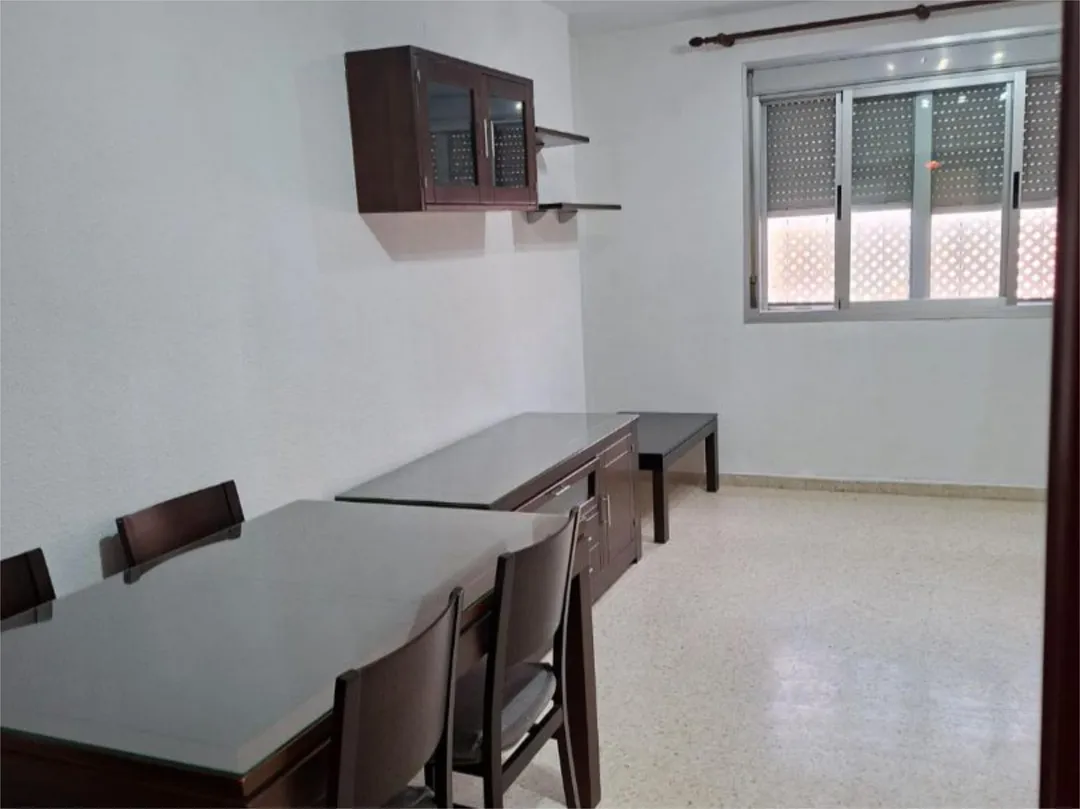 Piso en  Calle Arquitecto Hernández Rubio 3 - Foto 7