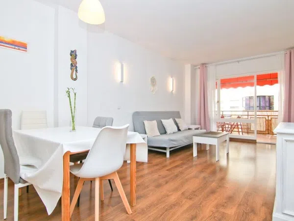 Piso en avenida Ricardo Soriano, 64 - Foto 1