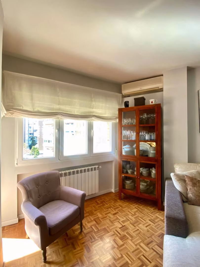 Piso en  Calle de Oña 151