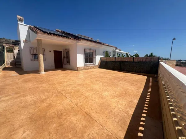 Casa o chalet en Calle de ľEspígol, Bonalba-Cotoveta - Foto 1