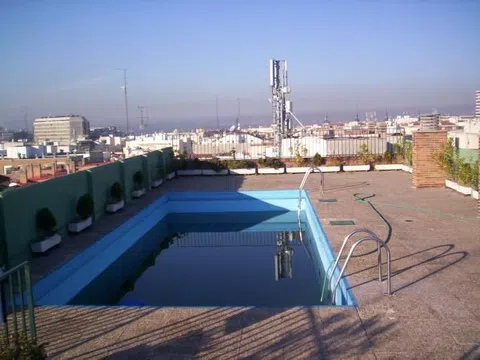 Piso en calle de Vallehermoso, 15 , 2º