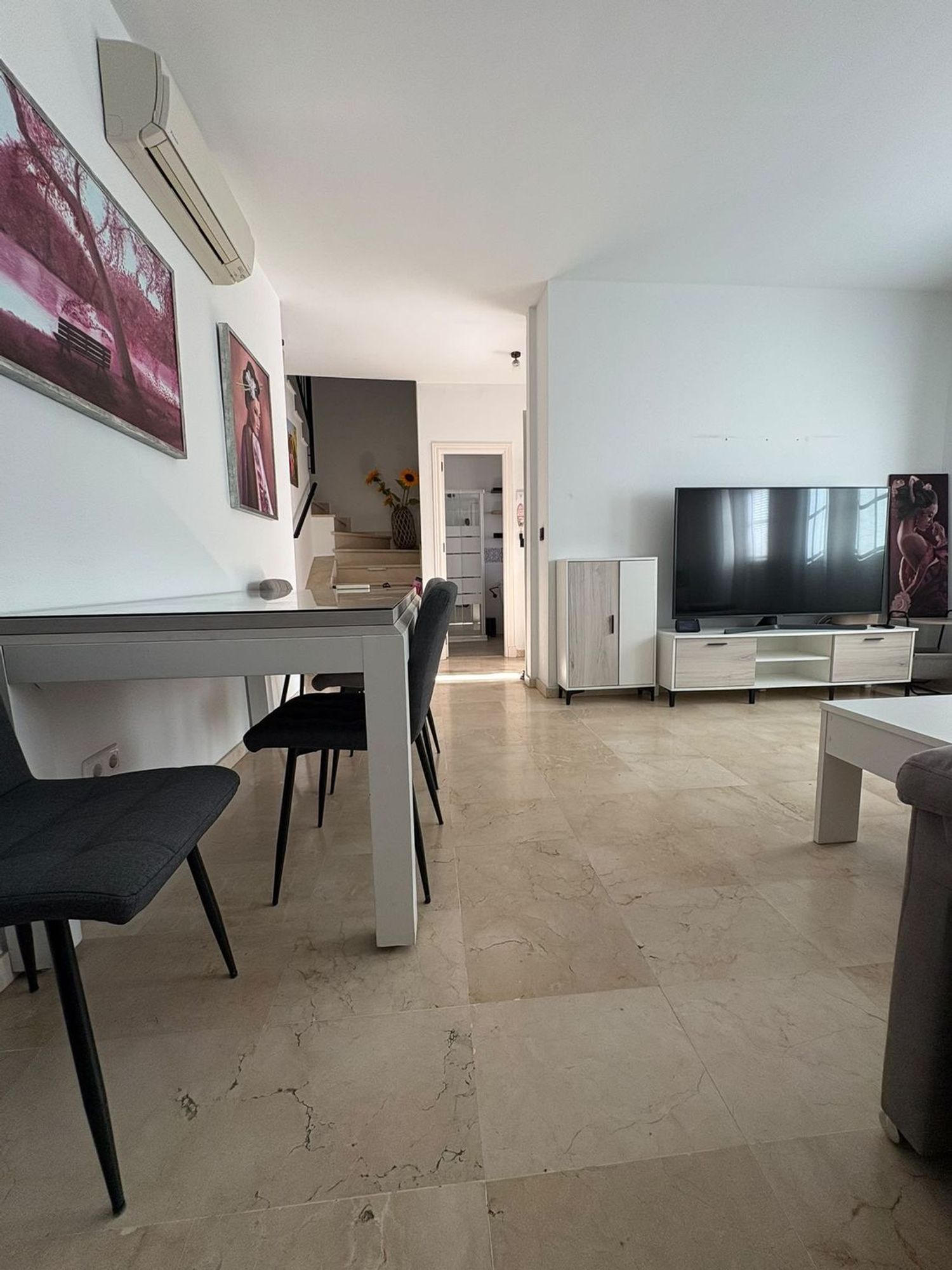 Chalet adosado en Palomares del Río - Foto 2