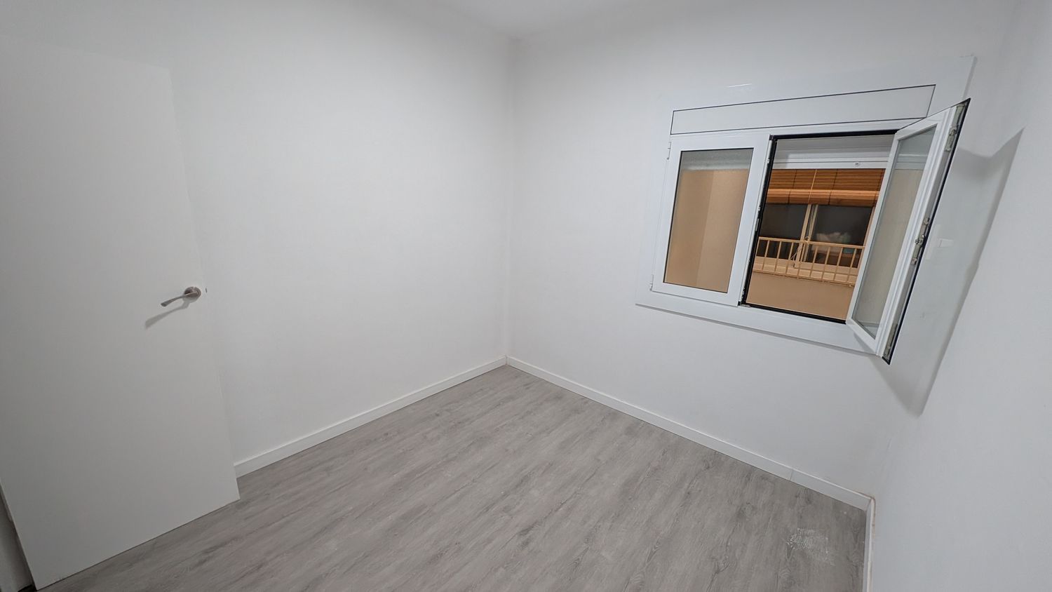 Piso en calle de la Constància, 8 - Foto 3