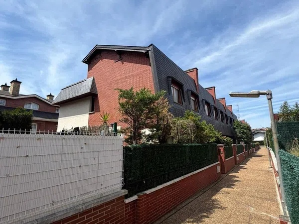 Chalet adosado en Calle Gabriel Ramos Uranga, 43 - Foto 1