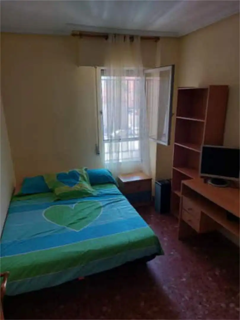 Piso en Barrio San Luis - Foto 5