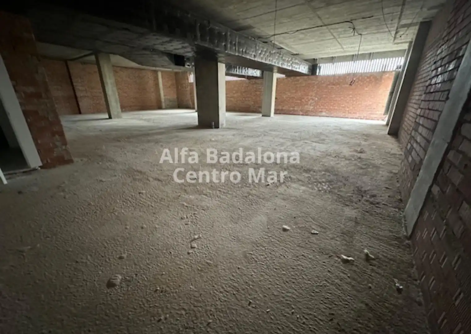 Local comercial en Badalona - Foto 12