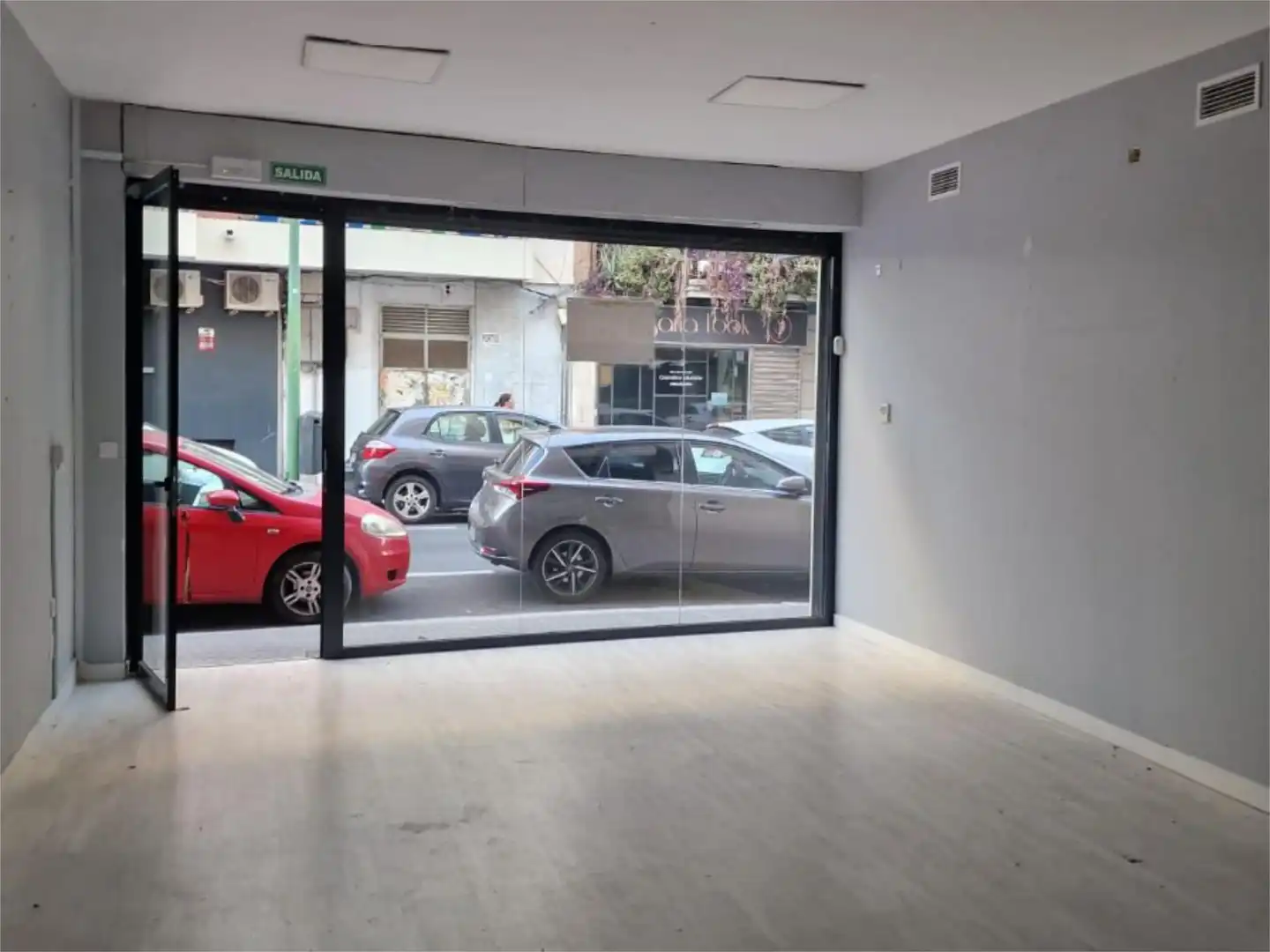 Local comercial en  Calle de León XIII 3 - Foto 7