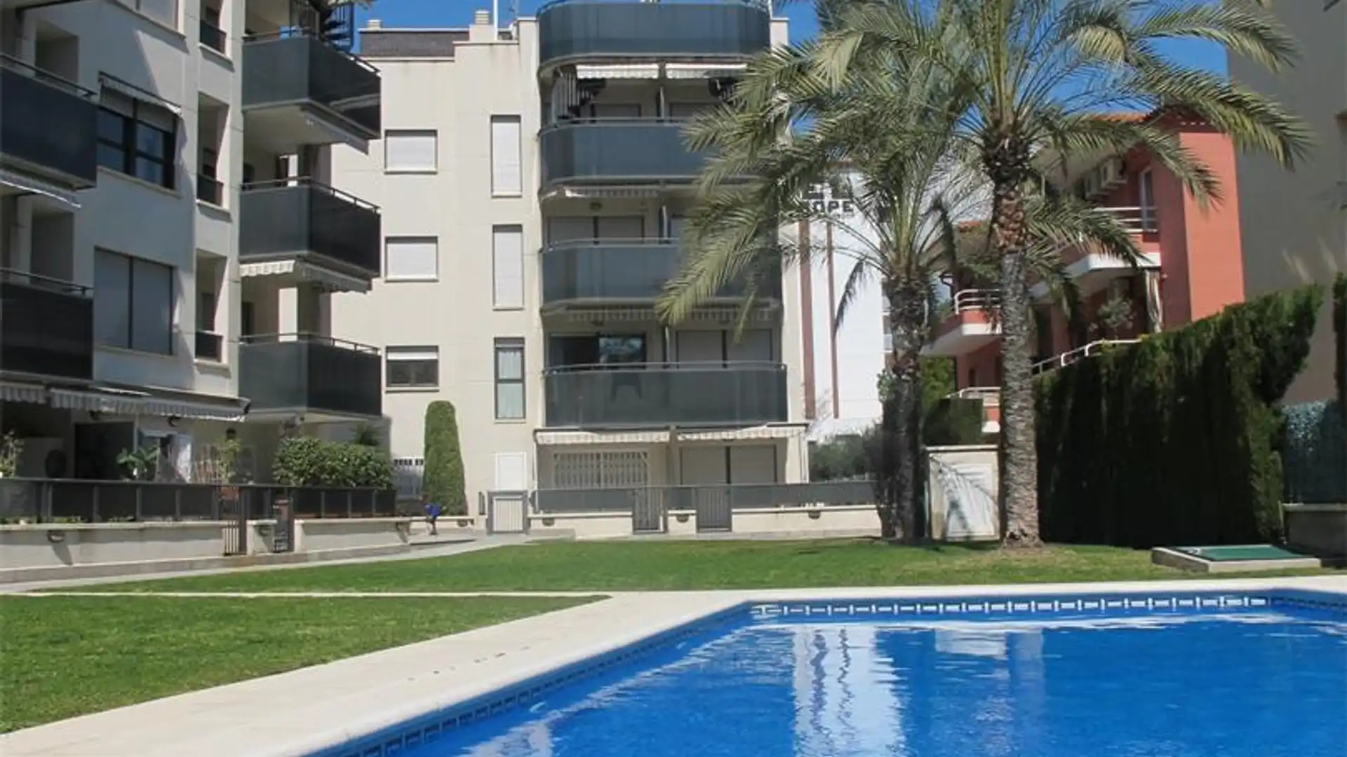 Piso en  Carrer Tordera 12 - Foto 1