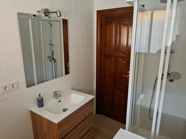 Chalet adosado en Iscar - Foto 4