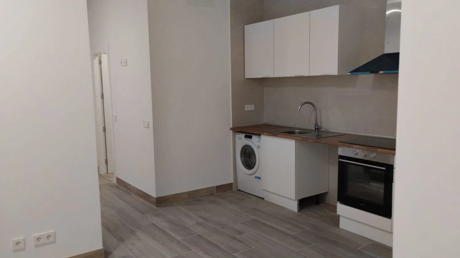 Piso en avenida de los Apóstoles, 8 - Foto 1
