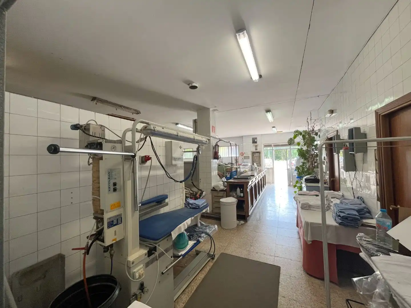 Local comercial en  Calle Río Tajuña 162 - Foto 2