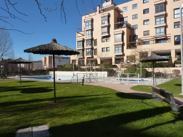 Piso en avenida de Montecarmelo, 5