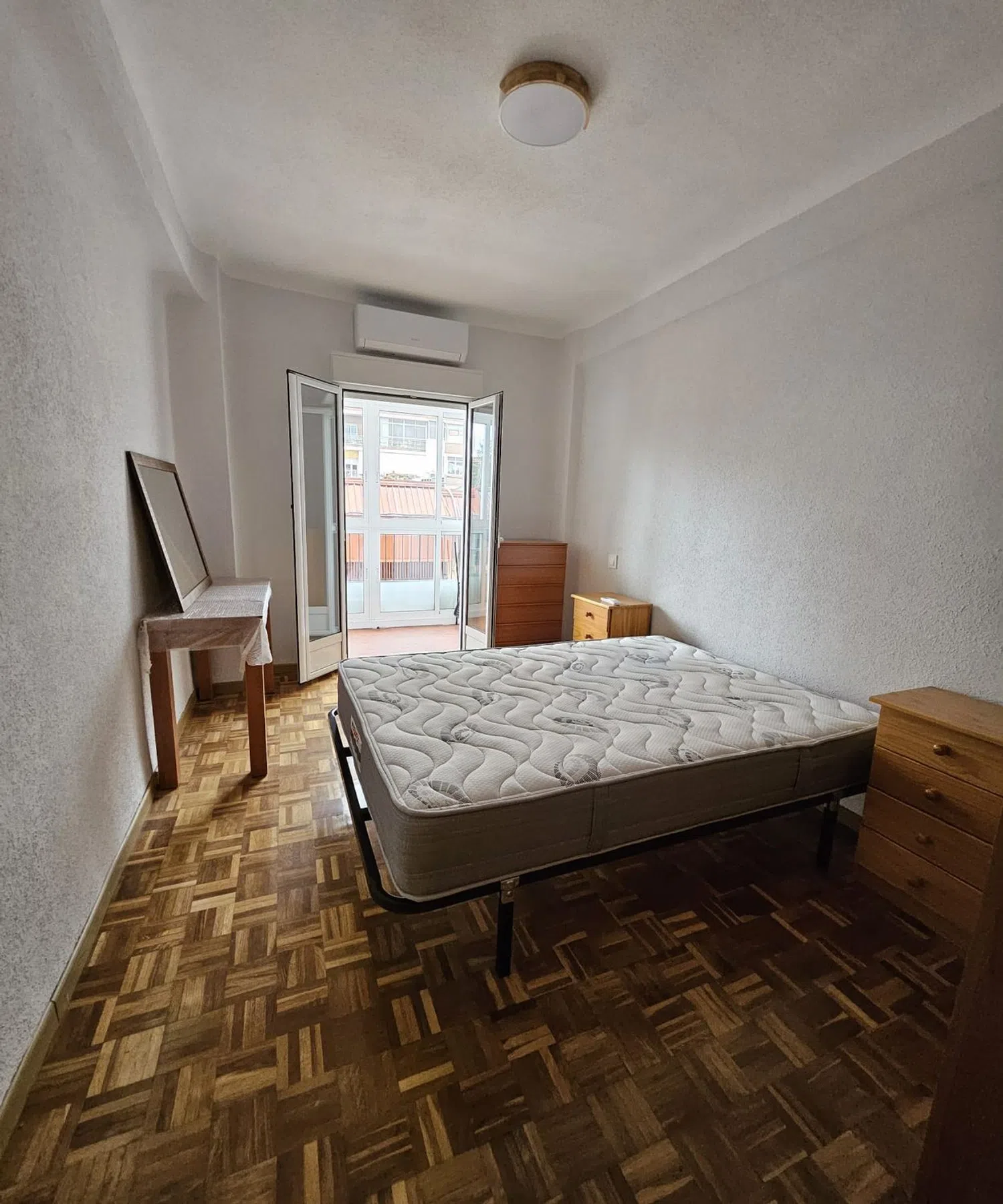 Piso en calle de la Virgen de Lourdes, 38 - Foto 3