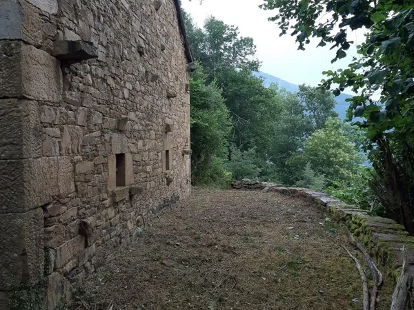 Casa de pueblo en Lg Abantro s/n - Foto 2