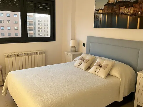 Piso en paseo de la Tierra de Melide, 32